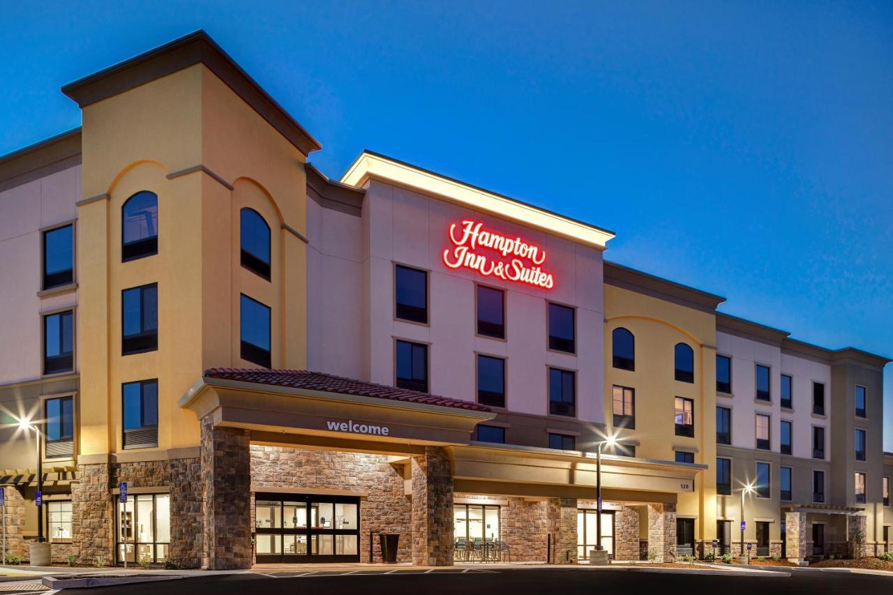 Hampton Inn & Suites Марина Екстериор снимка