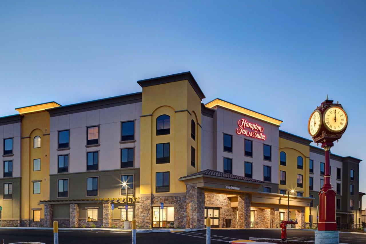 Hampton Inn & Suites Марина Екстериор снимка