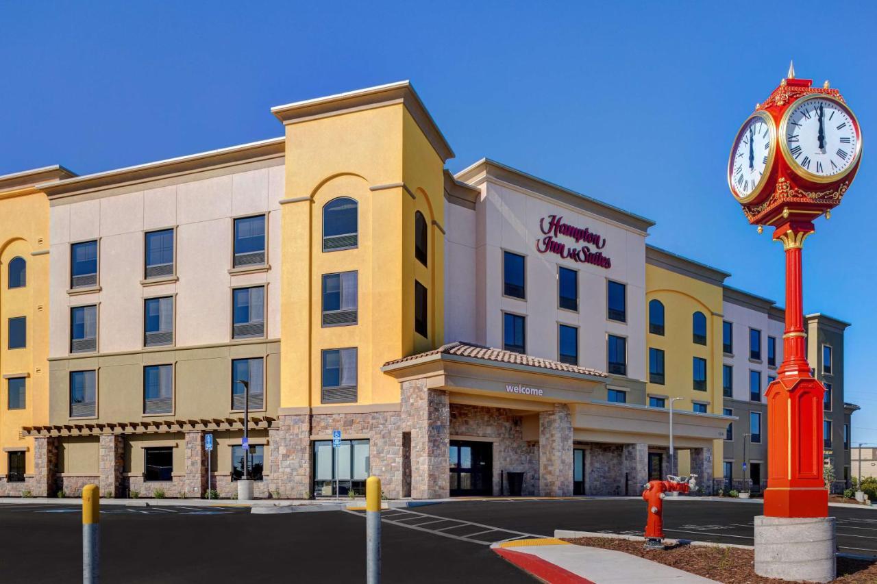 Hampton Inn & Suites Марина Екстериор снимка